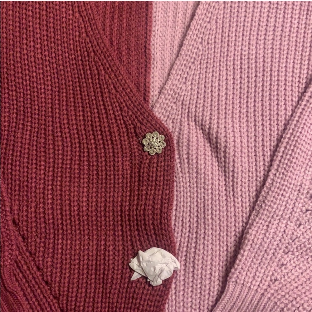 💕 Pink Color Block Sweater w/ Rhinestone Buttons – Size S - Picture 6 of 11